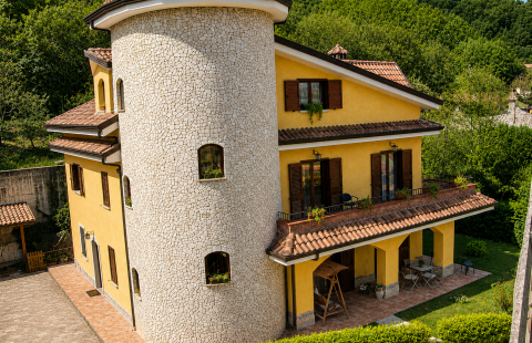 PRESTIGIOSA Villa indipendente a Sant’Agata Irpina, loc. Cerzeta