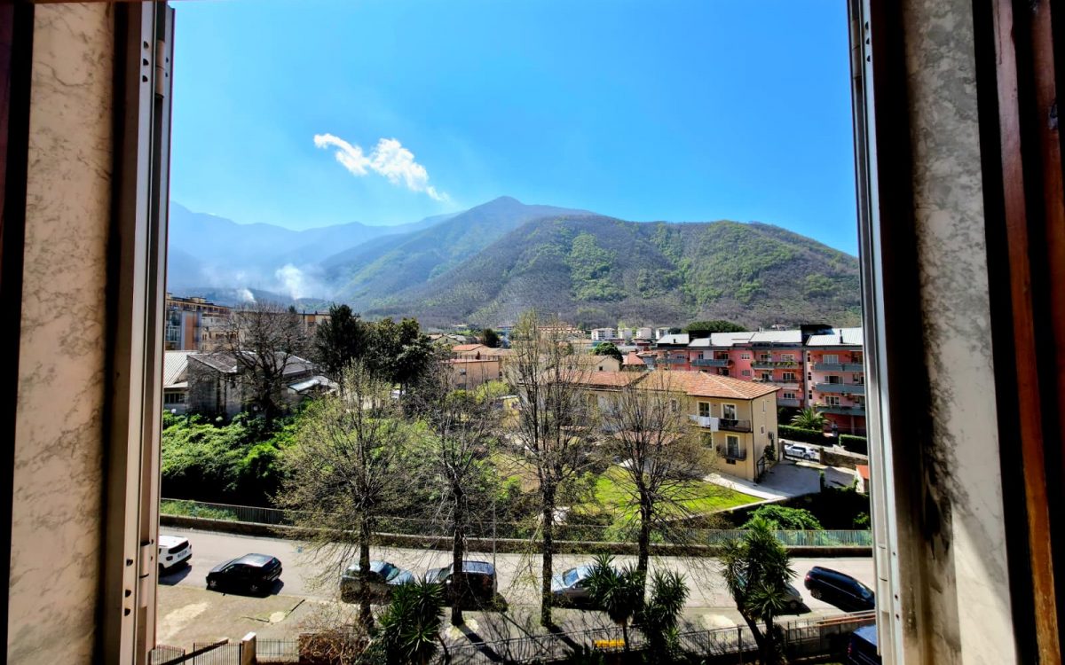Dove conviene comprare casa per affittarla in Campania: analisi reale dei rendimenti